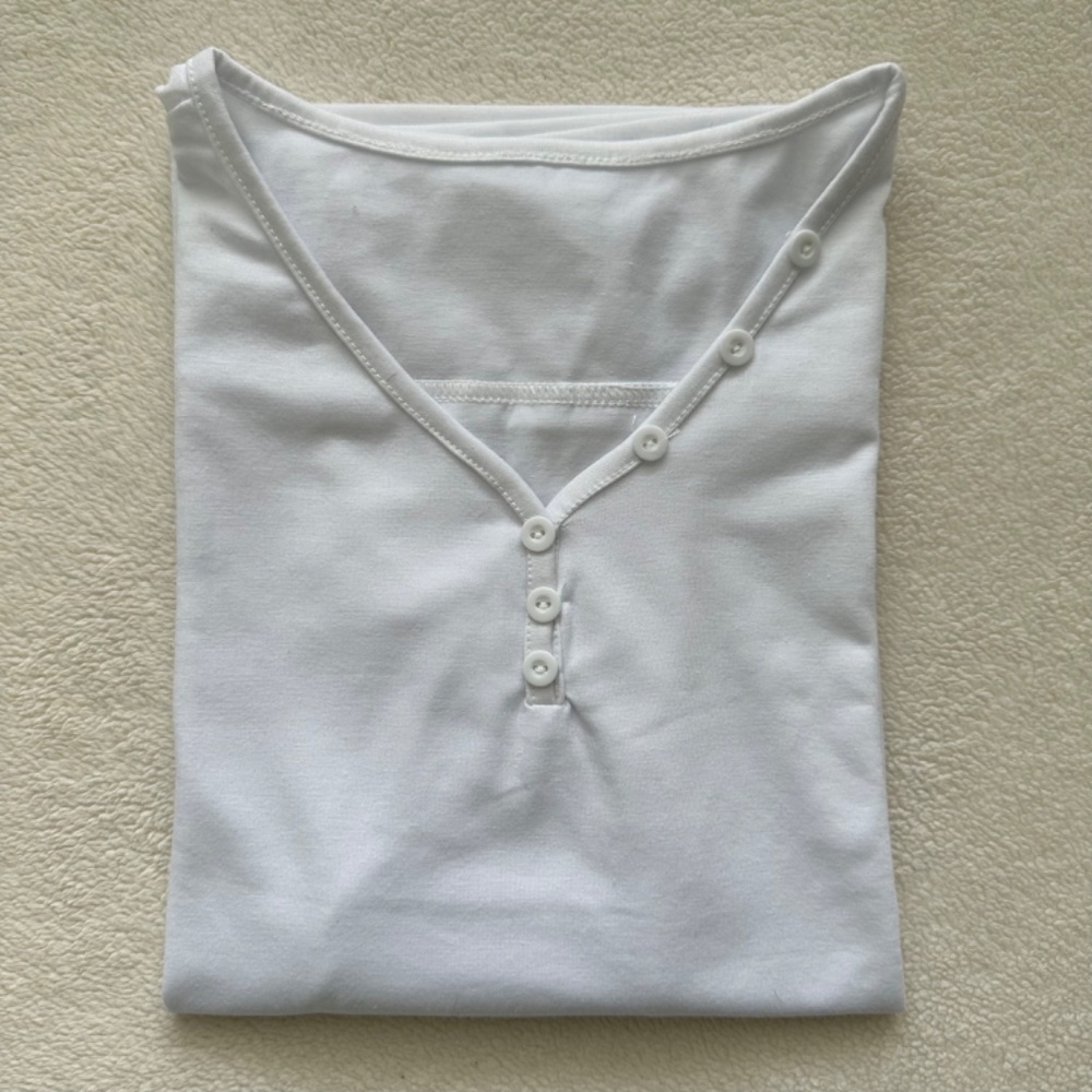 V-Neck Long-Sleeved T-Shirt | Women's S - Picture 5 of 12